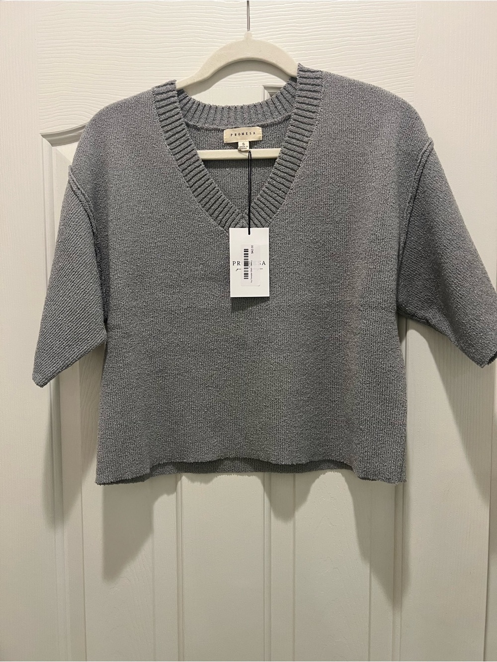 Promesa Gray V-Neck Short Sleeve Knit Sweater
